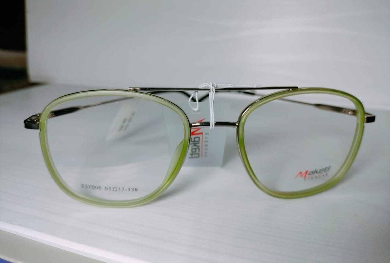 Brand Maketl Metal Color Silver Unisex Frame Sunglasses (Chashma)